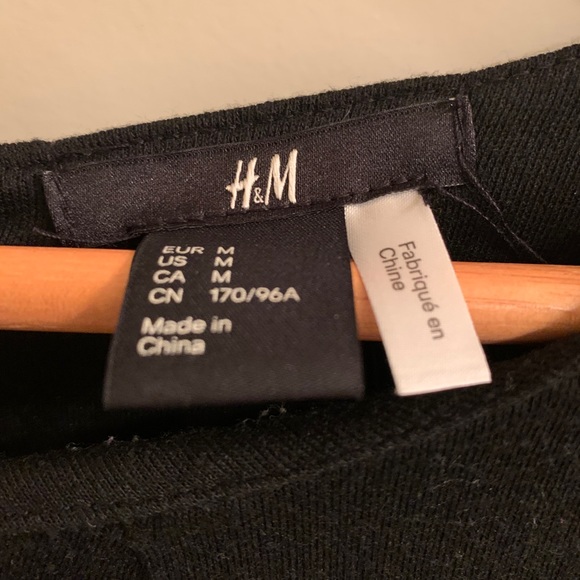 H&M 3/4 sleeve black dress - Picture 3 of 4
